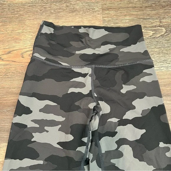 Aerie Chill Play Move Camouflage Leggings - Picture 3 of 7